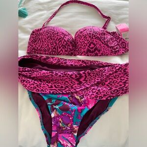 Ladies Lilly Pulitzer 2 piece swimsuit